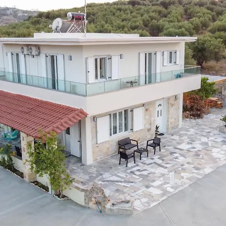 Βίλα Nontas Ntina With Private Pool & Playground *