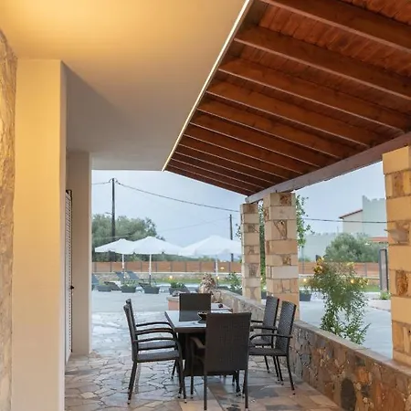 Nontas Ntina With Private Pool & Playground Βίλα