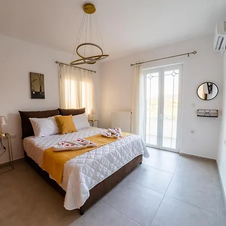 Nontas Ntina With Private Pool & Playground * 레팀노