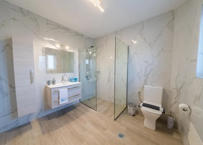 Nontas Ntina With Private Pool & Playground