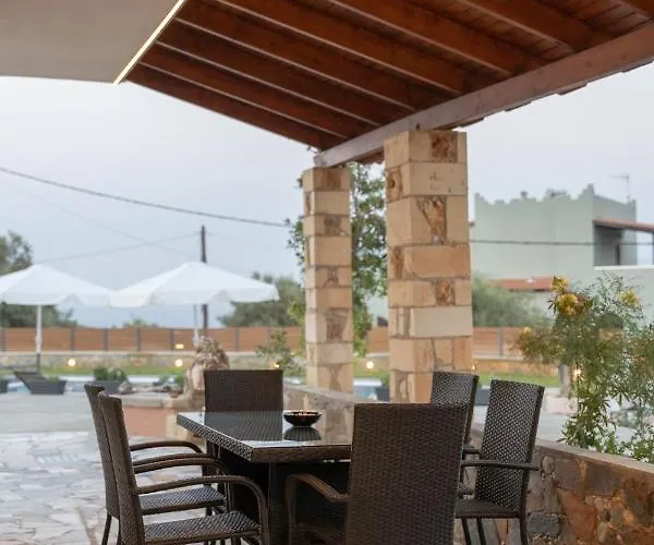 Nontas Ntina With Private Pool & Playground Βίλα