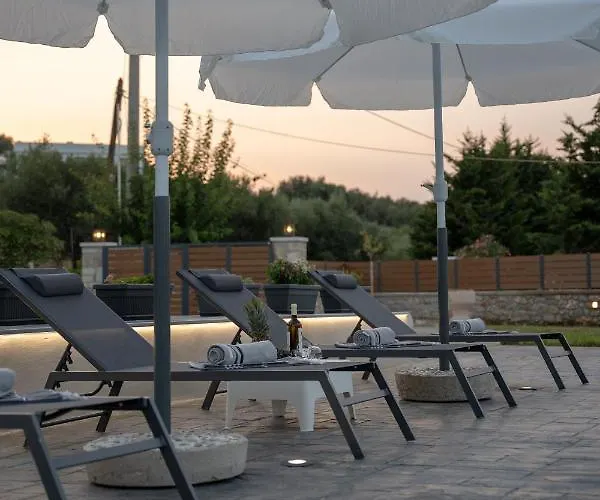 Nontas Ntina With Private Pool & Playground *