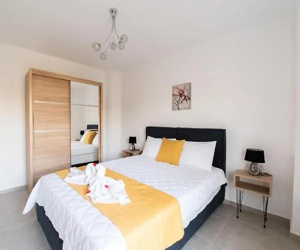 Nontas Ntina With Private Pool & Playground