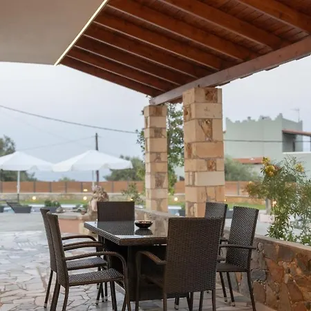 Nontas Ntina With Private Pool & Playground Vila