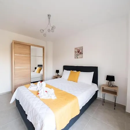 Nontas Ntina With Private Pool & Playground