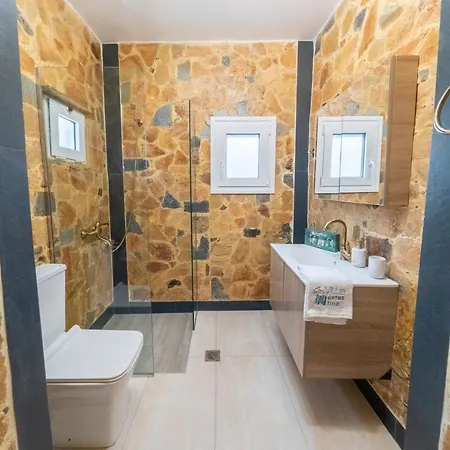 Nontas Ntina With Private Pool & Playground Villa