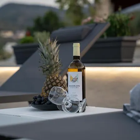 Nontas Ntina With Private Pool & Playground