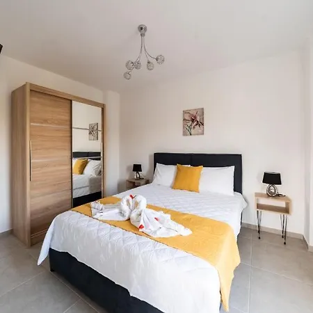 Nontas Ntina With Private Pool & Playground