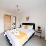 Nontas Ntina With Private Pool & Playground