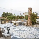 Villa Nontas Ntina With Private Pool & Playground Rethimnon