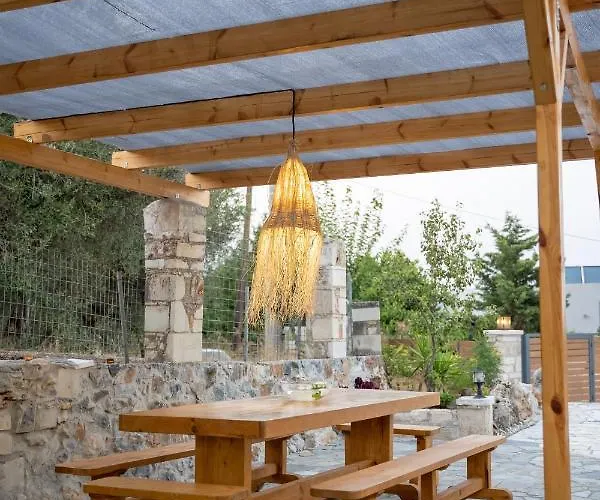 Nontas Ntina With Private Pool & Playground Rethimno